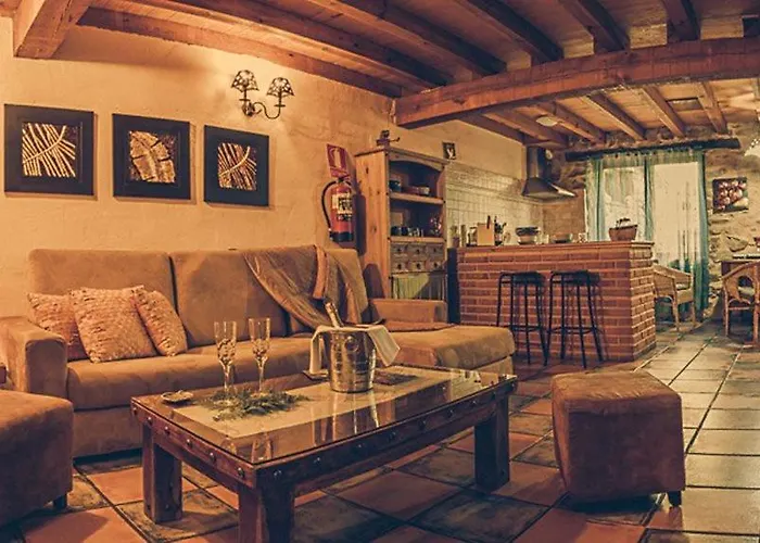 El Colirrojo - Sitios De Aravalle Casas del Abad