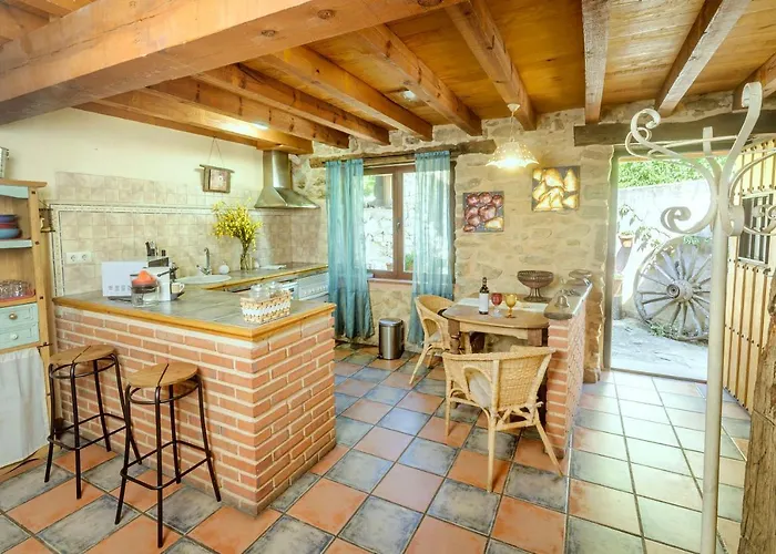 El Colirrojo - Sitios De Aravalle * Casas del Abad